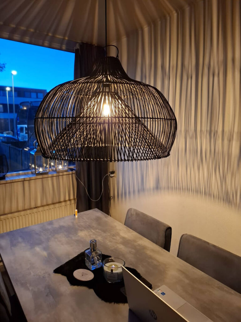 Hanglamp Twisk zwart 70cm eetkamer