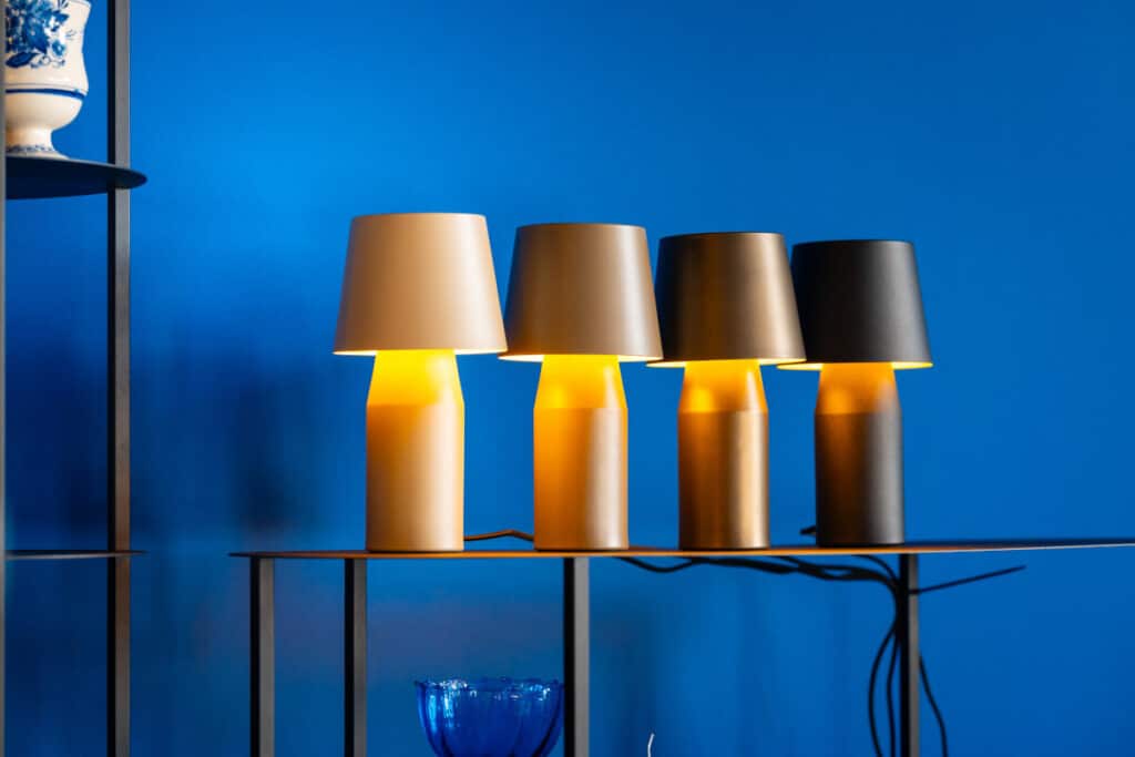 Tafellamp Aron kleuren sfeer